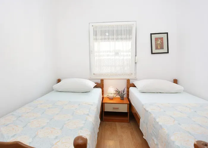 By The Sea Kanica, - 11745 Daire